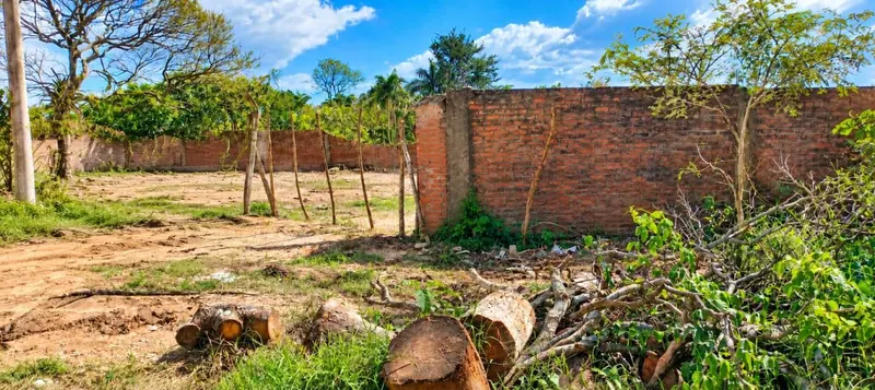 Terreno de 2.098 m² en venta en el Urubó, frente a Yvagapé: foto 1 de 4