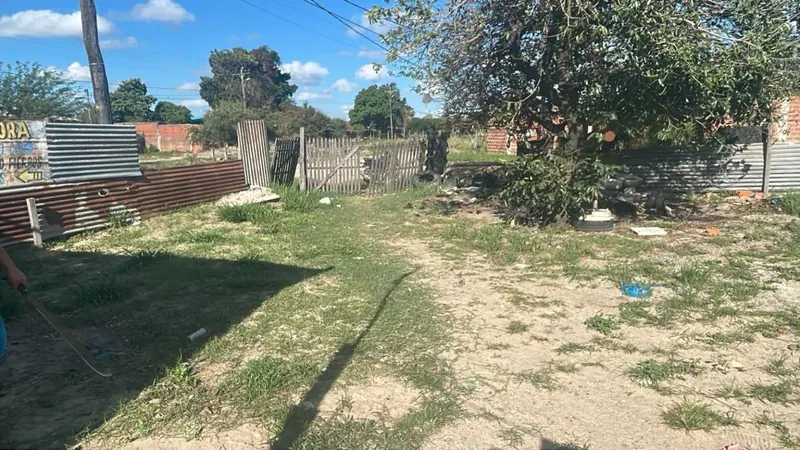 Casa en esquina con 3 locales comerciales en venta en la Zona Sur: foto 2 de 12