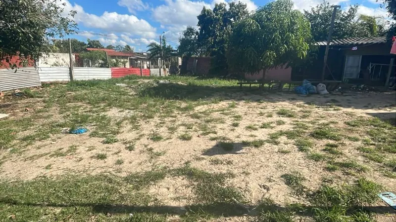 Casa en esquina con 3 locales comerciales en venta en la Zona Sur: foto 3 de 12