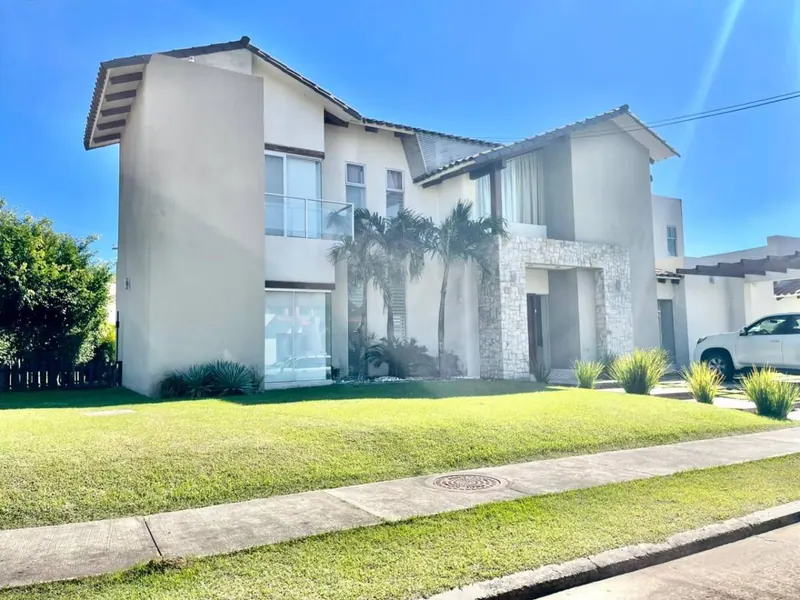 4-bedroom house for sale in the Santa Cruz de la Colina gated: foto 1 de 13