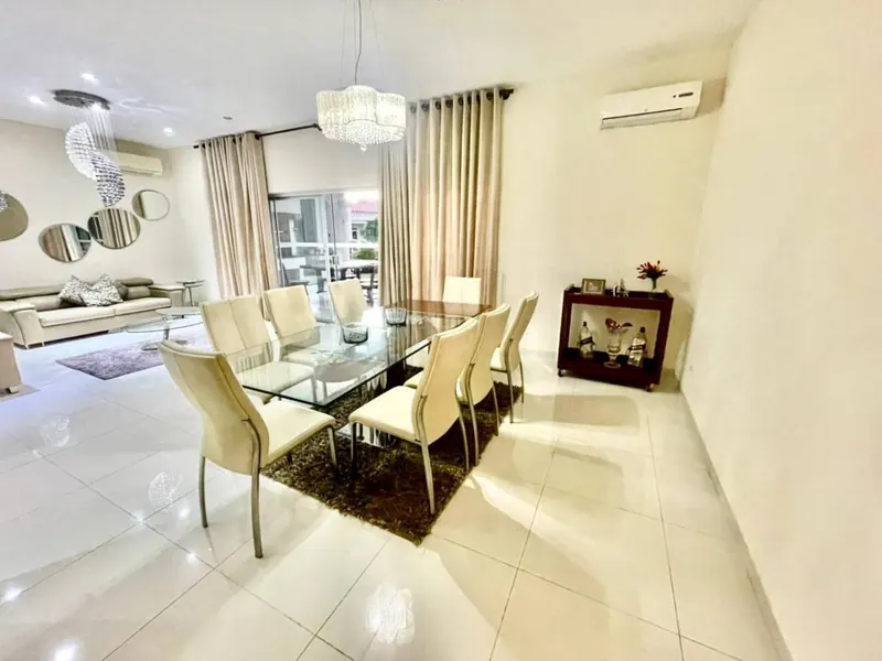 4-bedroom house for sale in the Santa Cruz de la Colina gated: foto 3 de 13