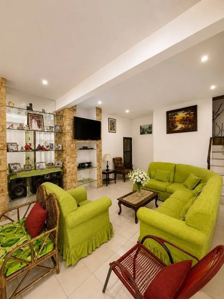 Casa de uso comercial en venta sobre la av. Cumavi, Zona Este: foto 2 de 7