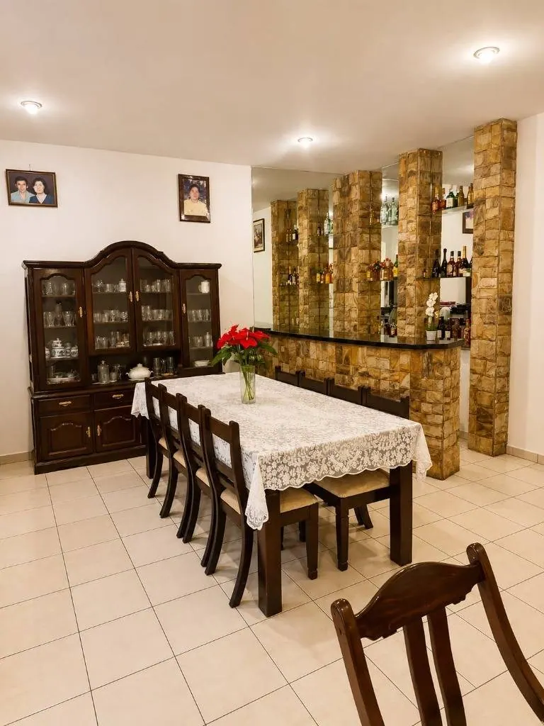 Casa de uso comercial en venta sobre la av. Cumavi, Zona Este: foto 3 de 7