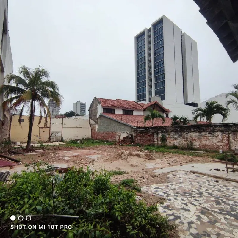 Terreno de 331,25 m² en alquiler en Equipetrol: foto 6 de 7