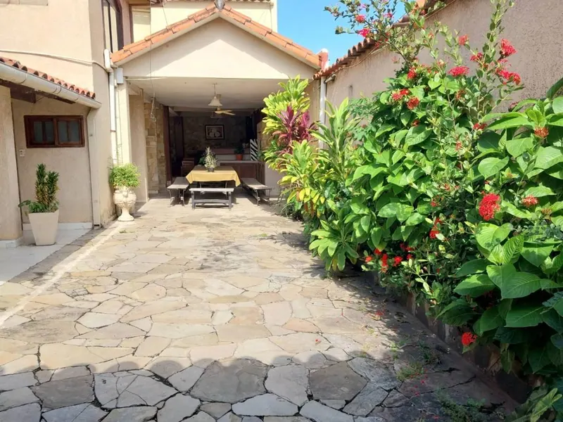 House with independent apartment for sale in the East Zone: foto 6 de 54