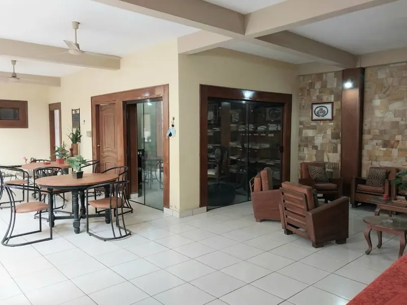 House with independent apartment for sale in the East Zone: foto 16 de 54