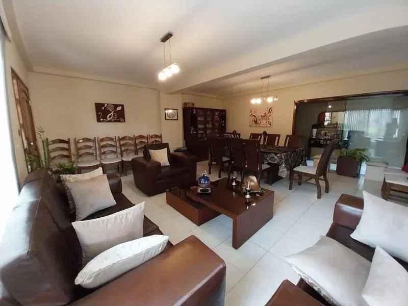 House with independent apartment for sale in the East Zone: foto 32 de 54