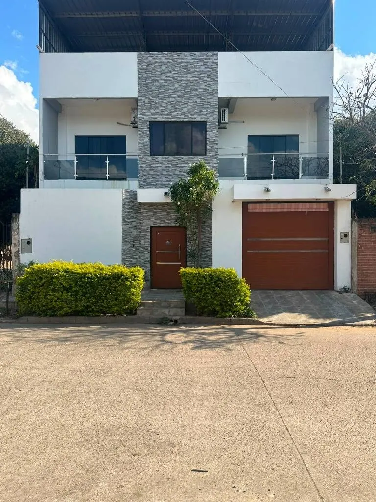 Casa de 6 dormitorios en anticrético en la Zona Este, 7mo anillo: foto 2 de 12
