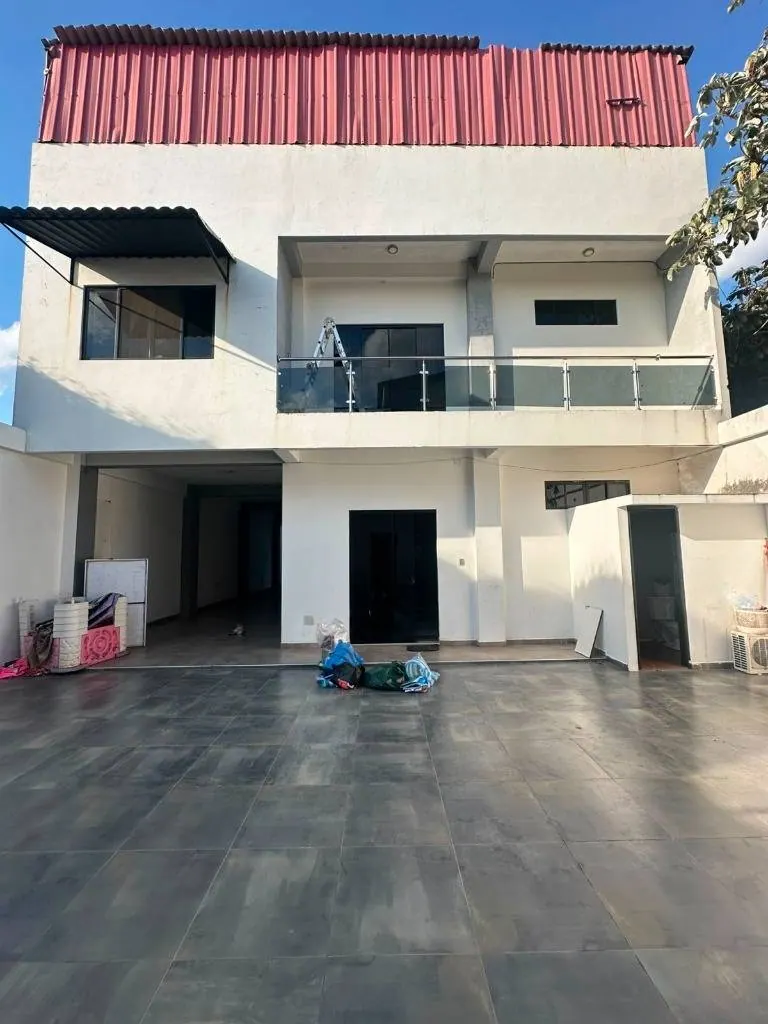 Casa de 6 dormitorios en anticrético en la Zona Este, 7mo anillo: foto 3 de 12