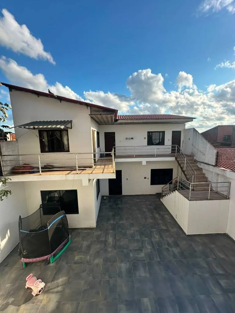 Casa de 6 dormitorios en anticrético en la Zona Este, 7mo anillo: foto 4 de 12