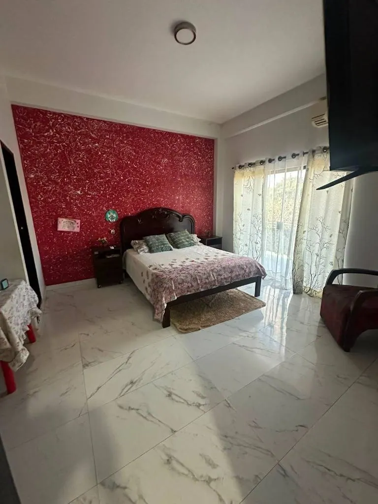 Casa de 6 dormitorios en anticrético en la Zona Este, 7mo anillo: foto 8 de 12