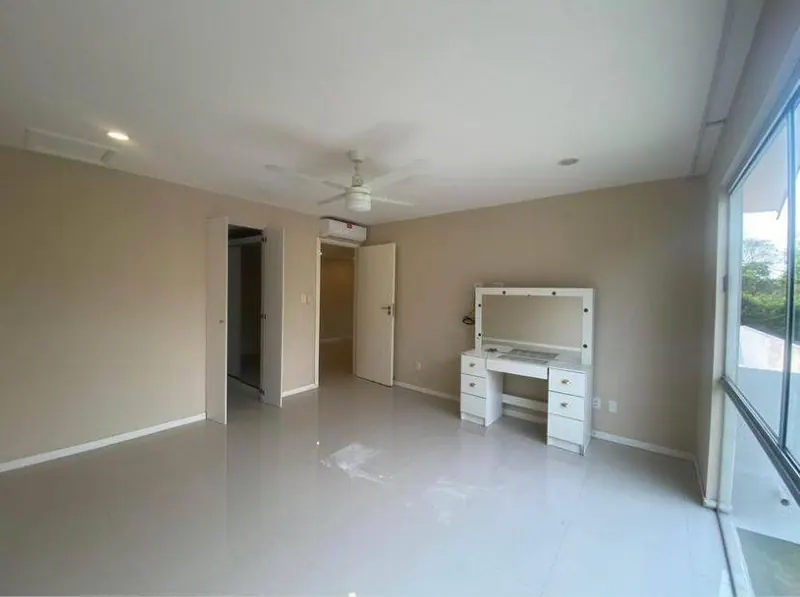 Casa de 4 dormitorios con piscina en venta en Ciudad Jardín: foto 8 de 10