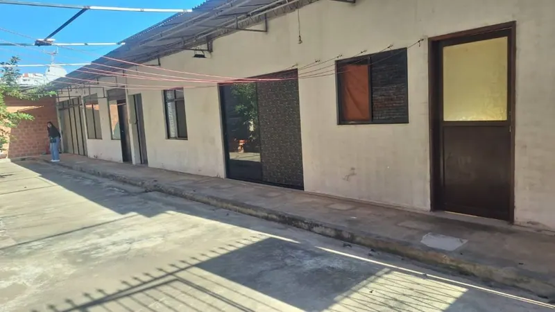 Commercial house for sale on Avenida 2 de Agosto: foto 4 de 9