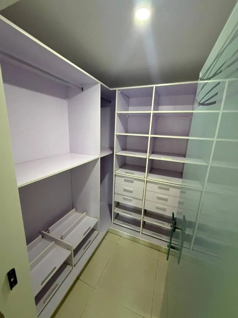 Departamento de 2 dormitorios en alquiler en el condominio Castilla: foto 8 de 50