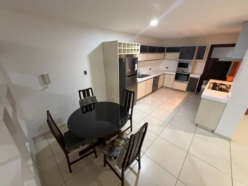 Departamento de 2 dormitorios en alquiler en el condominio Castilla: foto 37 de 50