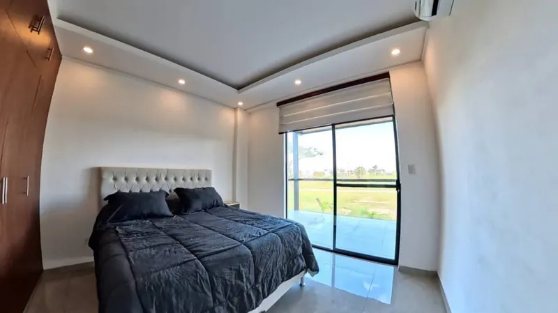 Casa amoblada de 3 dormitorios en venta en Mar Adentro, Urubó: foto 11 de 14