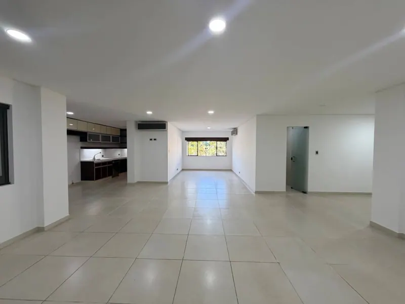 Departamento de 3 dormitorios en alquiler en el condominio Castilla: foto 14 de 45