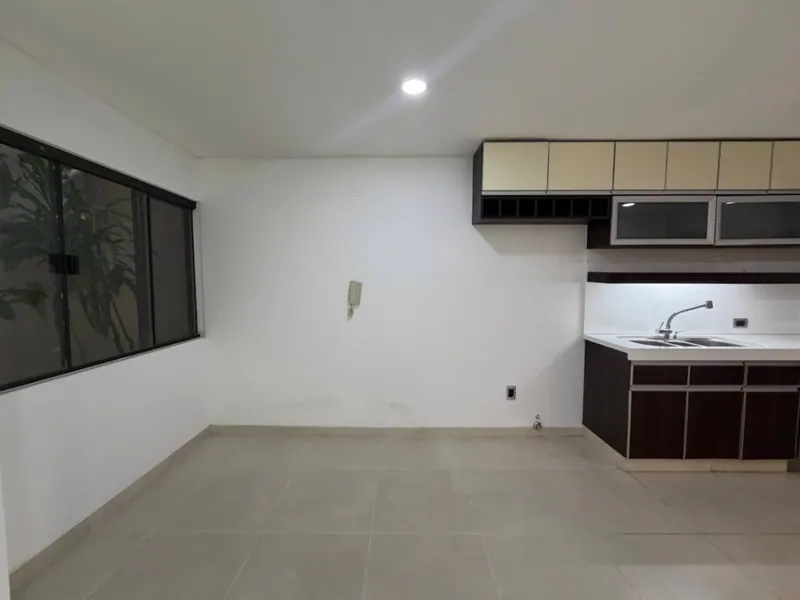 Departamento de 3 dormitorios en alquiler en el condominio Castilla: foto 18 de 45
