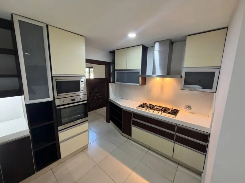 Departamento de 3 dormitorios en alquiler en el condominio Castilla: foto 20 de 45