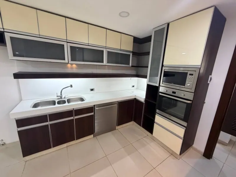 Departamento de 3 dormitorios en alquiler en el condominio Castilla: foto 21 de 45