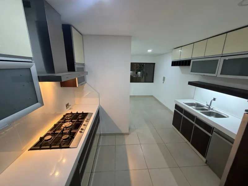 Departamento de 3 dormitorios en alquiler en el condominio Castilla: foto 26 de 45