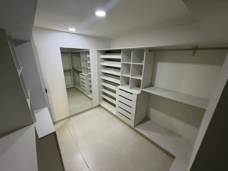 Departamento de 3 dormitorios en alquiler en el condominio Castilla: foto 28 de 45