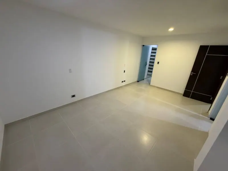 Departamento de 3 dormitorios en alquiler en el condominio Castilla: foto 30 de 45