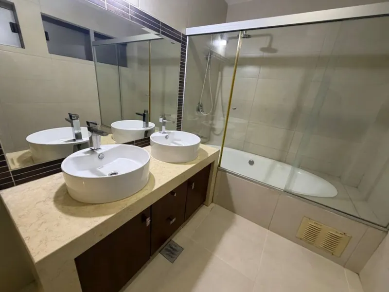 Departamento de 3 dormitorios en alquiler en el condominio Castilla: foto 31 de 45