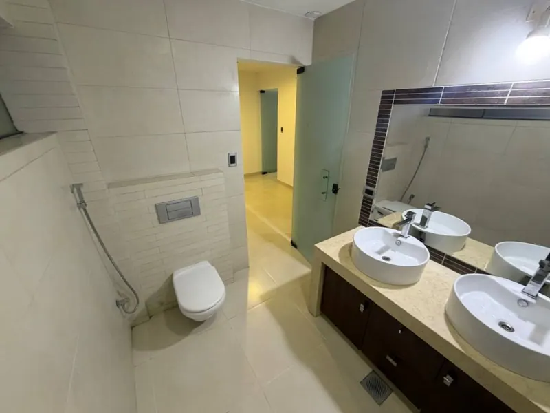 Departamento de 3 dormitorios en alquiler en el condominio Castilla: foto 32 de 45
