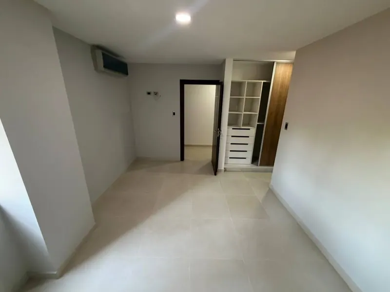 Departamento de 3 dormitorios en alquiler en el condominio Castilla: foto 40 de 45