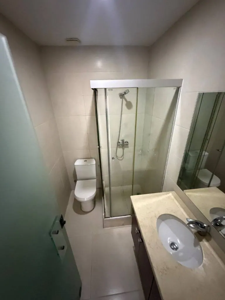 Departamento de 3 dormitorios en alquiler en el condominio Castilla: foto 43 de 45