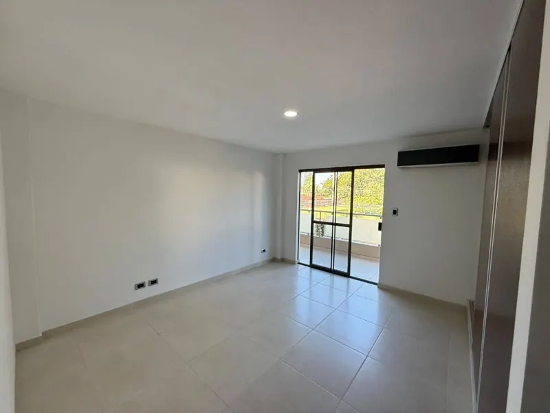 Departamento de 2 dormitorios en alquiler en el condominio Castilla: foto 20 de 34