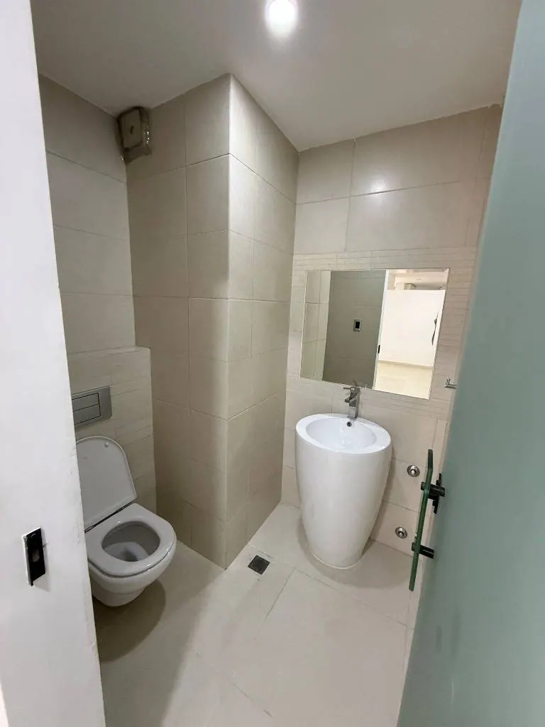 Departamento de 2 dormitorios en alquiler en el condominio Castilla: foto 21 de 34