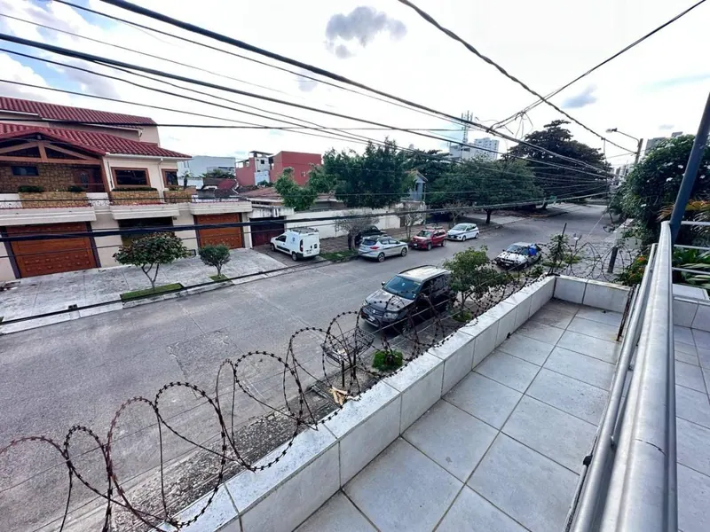 Casa de 2 plantas con 12 departamentos en venta en la Zona Este: foto 14 de 20