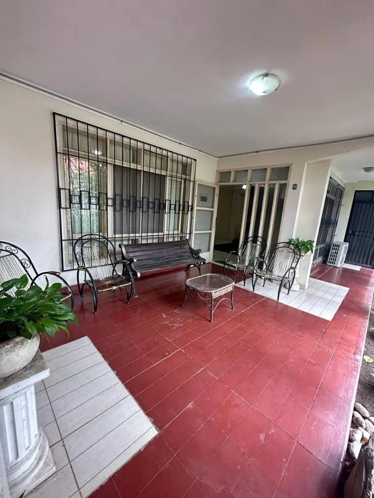 Casa de 2 plantas con 12 departamentos en venta en la Zona Este: foto 20 de 20