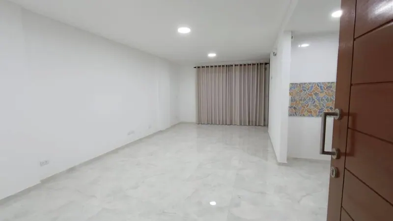 Studio with balcony for rent on Av. Beni, North Zone: foto 1 de 14