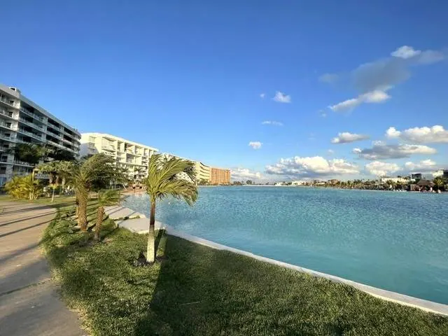 Departamento amoblado de 2 dormitorios en venta en Mar Adentro, Urubó: foto 13 de 15