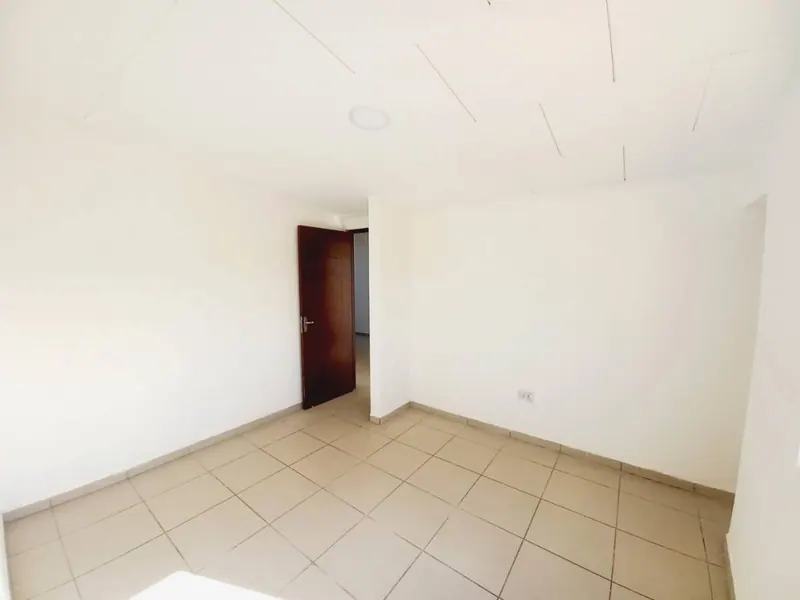 Local comercial en alquiler sobre la Av. Virgen de Cotoca, Zona Este: foto 8 de 12