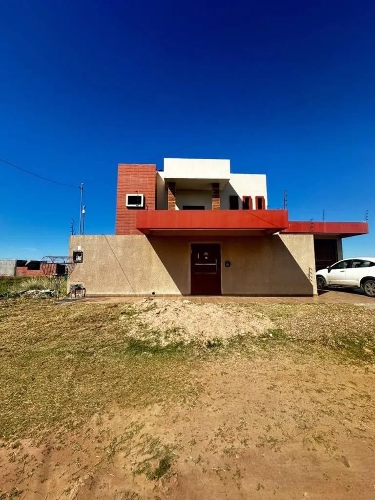 Casa de 5 dormitorios en venta en la Doble Vía La Guardia, km 13: foto 1 de 6