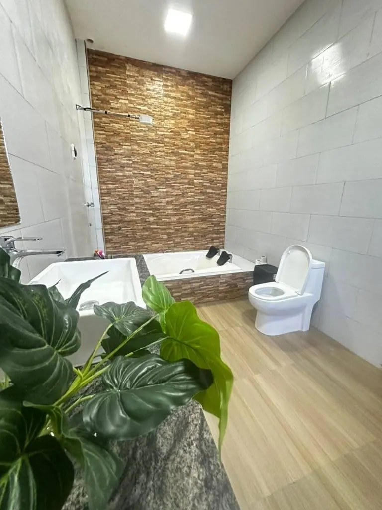 Casa de 5 dormitorios en venta en la Doble Vía La Guardia, km 13: foto 6 de 6