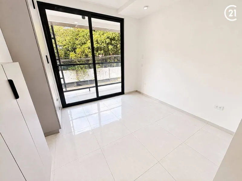 Monoambiente de 31,64 m² en venta en el edificio Malibú, Equipetrol: foto 3 de 13