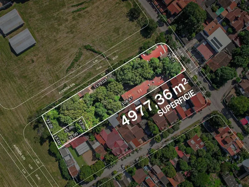 4,977.36 m² lot for sale on Av. San Aurelio, South Zone: foto 2 de 9