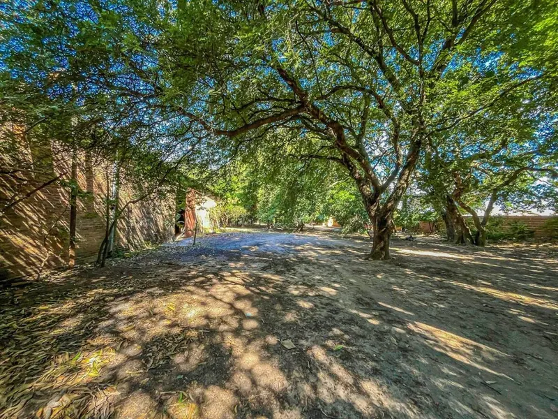 4,977.36 m² lot for sale on Av. San Aurelio, South Zone: foto 4 de 9