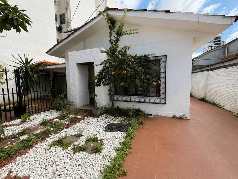 Casa de uso comercial en alquiler en Sirari, Equipetrol: foto 2 de 16