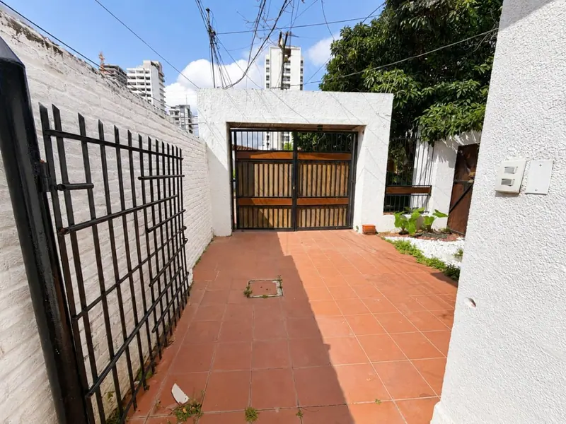 Casa de uso comercial en alquiler en Sirari, Equipetrol: foto 7 de 16