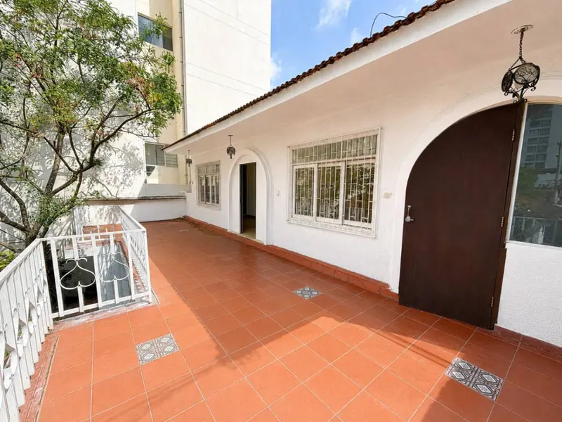 Casa de uso comercial en alquiler en Sirari, Equipetrol: foto 10 de 16