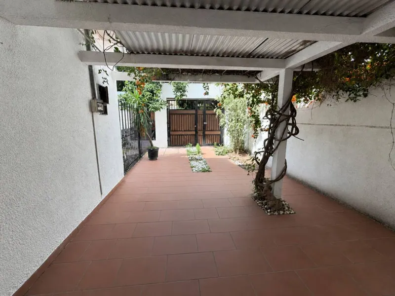 Casa de uso comercial en alquiler en Sirari, Equipetrol: foto 16 de 16
