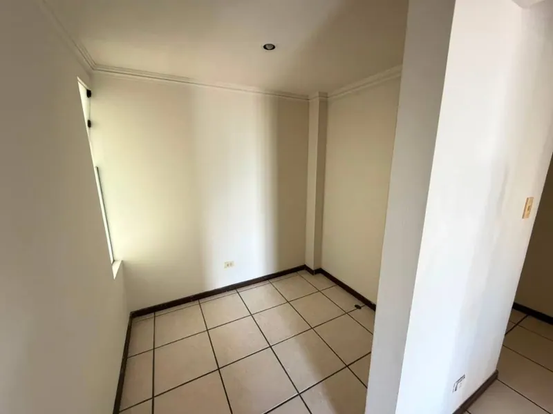 200 m² furnished apartment for anticrético in Edificio Iguazú: foto 5 de 12