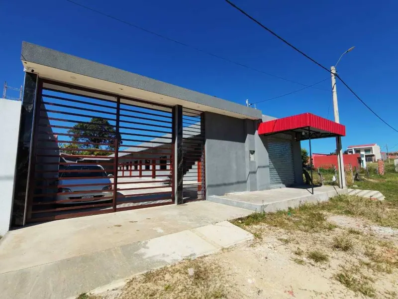 Casa con tienda comercial en venta en la doble vía La Guardia km 16
