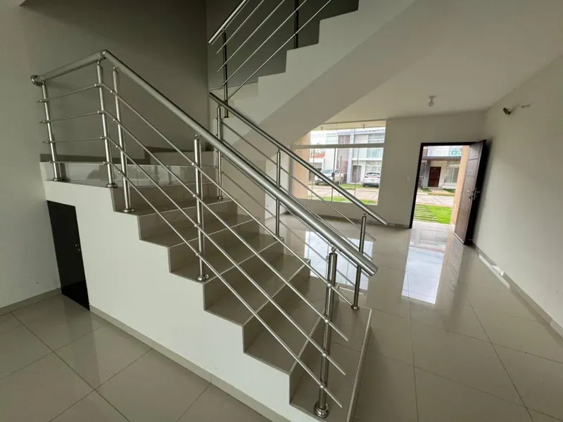 Casa de 4 dormitorios en venta en el condominio Barcelona, km 9: foto 3 de 9